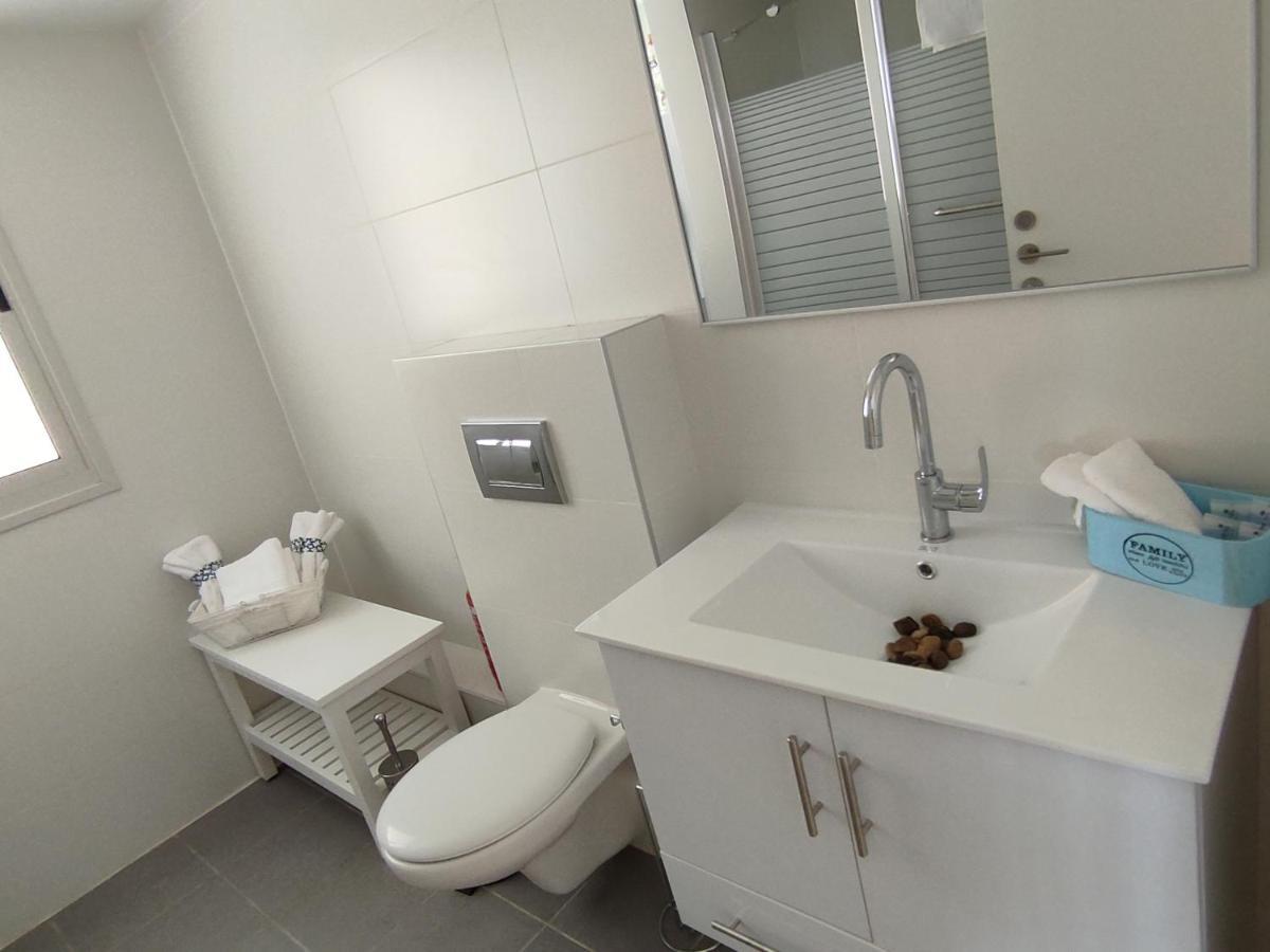 Argaman Beach Apartment Acre Exterior photo